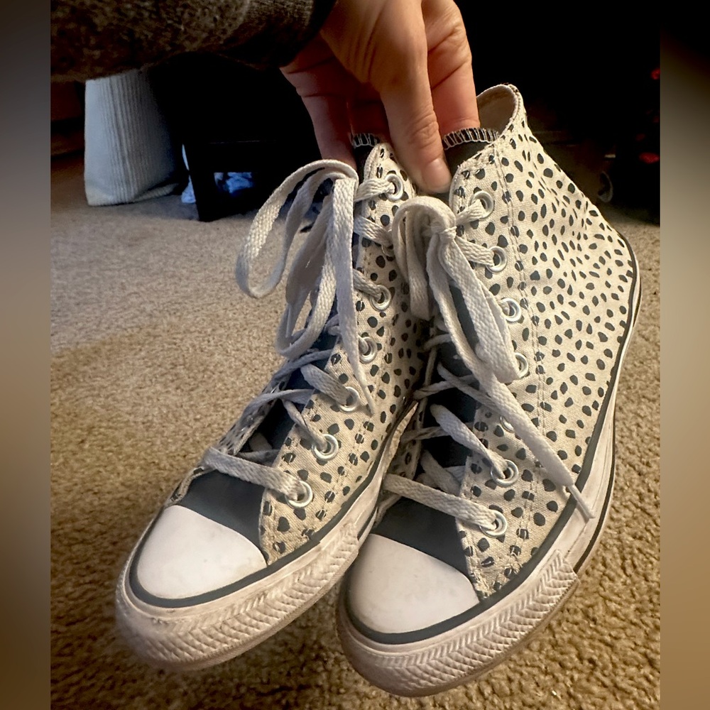 Converse high top sneakers size 8
